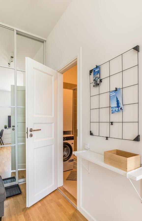 Cozy Modern Studio - Great For Short Trips Riga Exterior foto